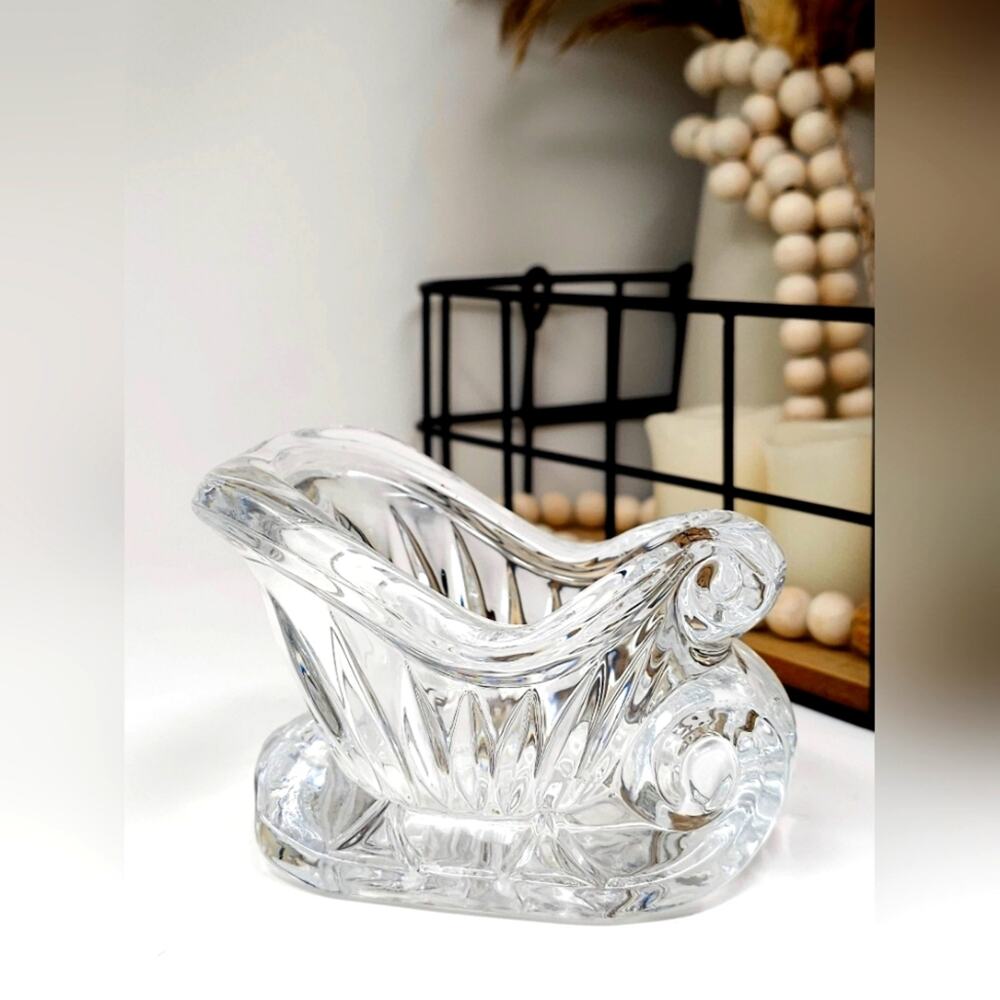 Royal Limited Lead Hand Cut Crystal Sleigh. 5x3.5 in.